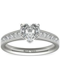 鉑金迫鑲公主方形鑽石訂婚戒指（1/2 克拉總重量）